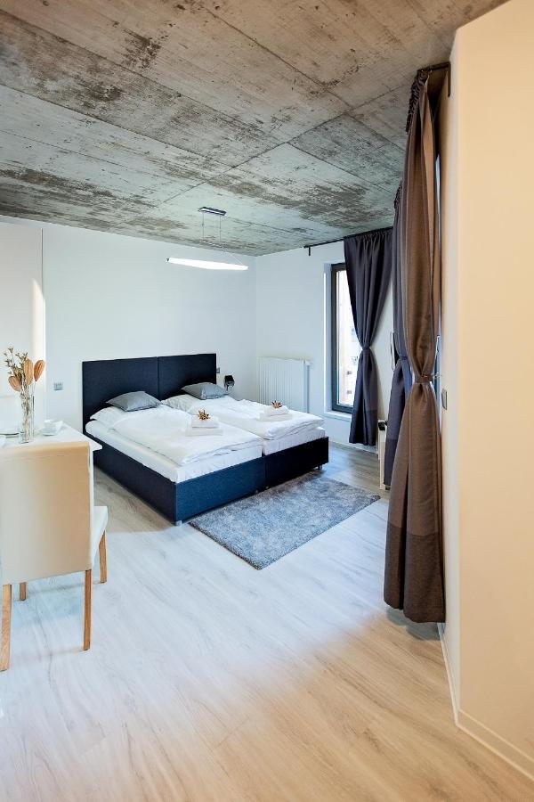 מלאדה בולסלאב Exclusive Penzion Viva Residence מראה חיצוני תמונה
